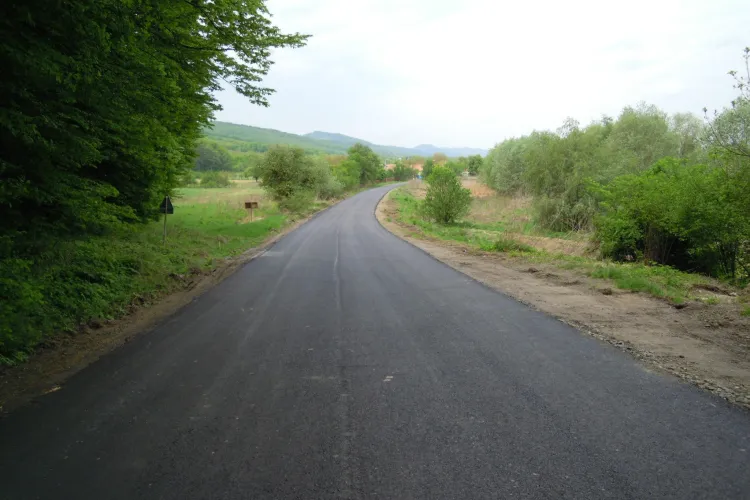 Cluj: Finalizare lucrările pe drumul judeţean DJ 109E Viile Dejului - Cetan - Vad