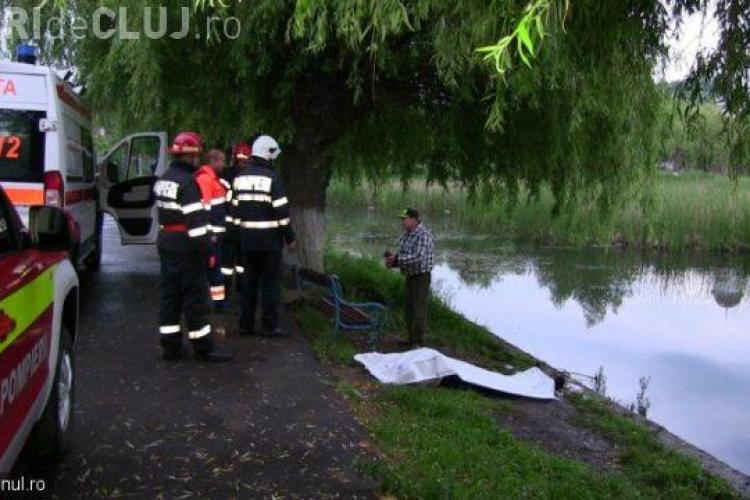 CLUJ: Tragedie pe un lac din Dej. Un pescar a fost găsit înecat VIDEO