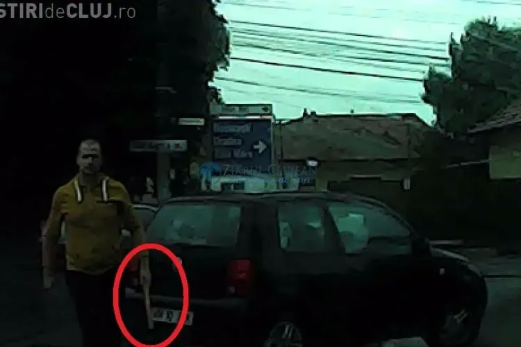 Road Rage pe Corneliu Coposu! Un șofer s-a dat jos cu bâta la o clujeancă - VIDEO
