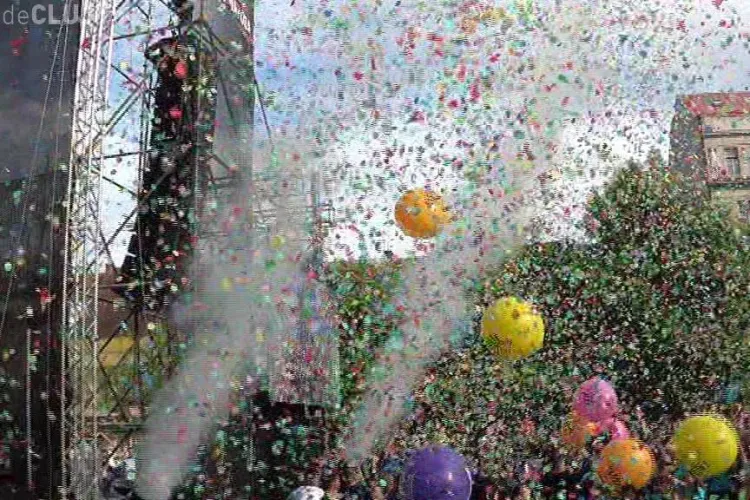 Magie la Zilele Clujului 2017! Katia și Ilinca & Alex au pornit tunurile de confetti și au cântat - VIDEO
