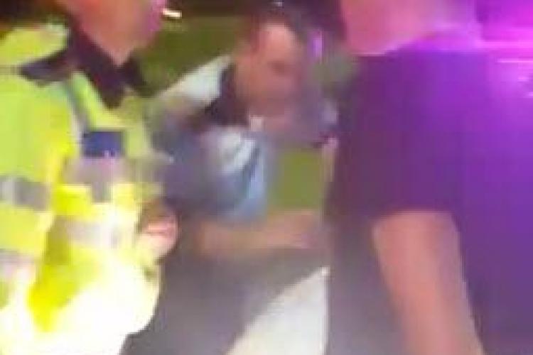 Fostul deputat Cristian Boureanu a lovit un poliţist care l-a oprit în trafic - VIDEO