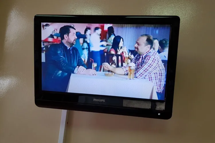 Cum sunt puși pacienții de la Chirurgie 1 Cluj să plătească pentru a se uita la televizor: Am dat 20 de lei pentru 48 de ore