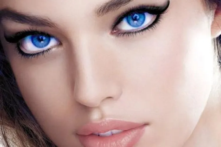 Ce secret au oamenii cu ochii albaştri