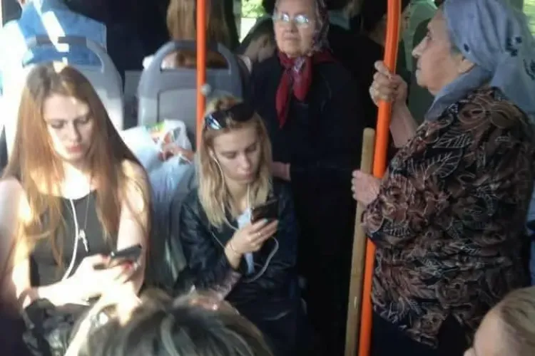 Valorile noastre! Fotografia devenită virală 