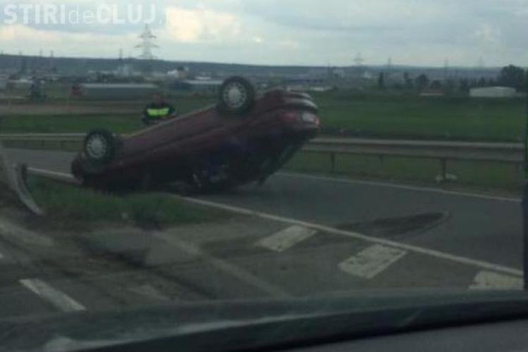 Cluj: Un șofer s-a răsturnat, evitând un accident