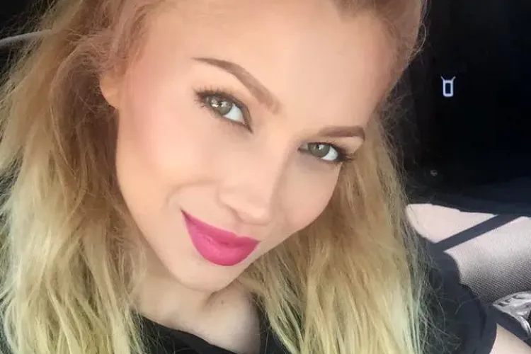 Frumoasa Lora era agresată de fostul soț. Acuzațiile îl vizează pe comediantul Dan Badea