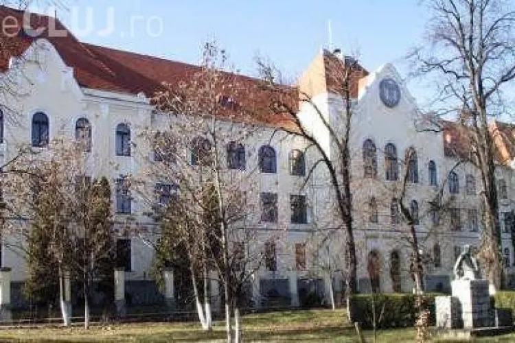 Profesoara din Turda, SANCȚIONATĂ după ce le-a recomandat elevilor un film cu scene GAY