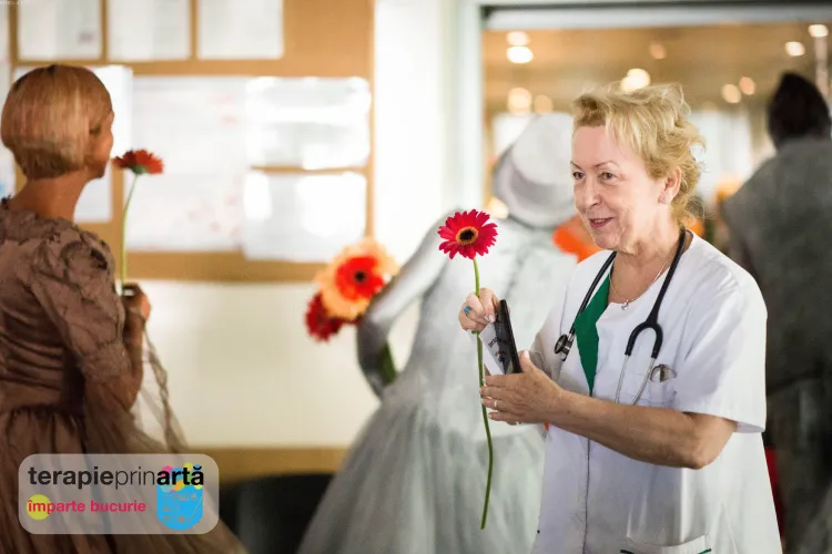 Trei spitale din Cluj-Napoca vor fi vizitate de clovni, magicieni și supereroi