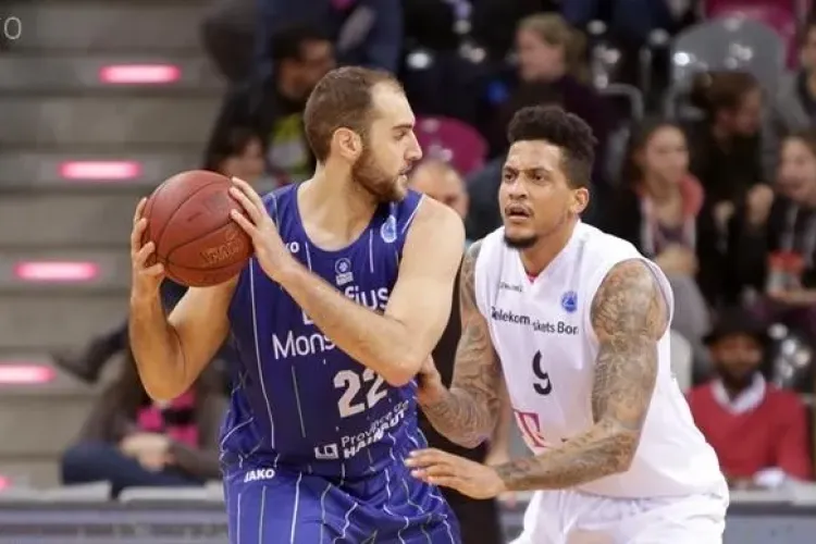 Echipa de baschet U-Banca Transilvania a adus un nou pivot. Vezi cine este Alexandru Olah