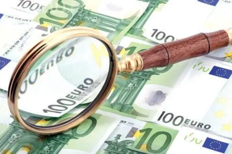 CURSUL VALUTAR e aproape de pragul psihologic de 4,6 lei / euro