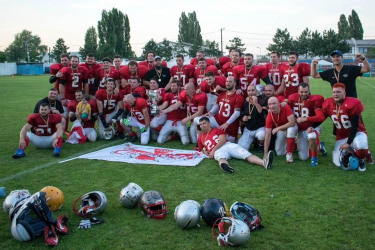 Cluj Crusaders e noua campioană a României la fotbal american FOTO