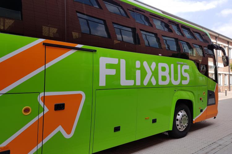 FlixBus a intrat în România. Autocarele VERZI, dotate ca la carte, leagă România de Europa la prețuri mici - VIDEO