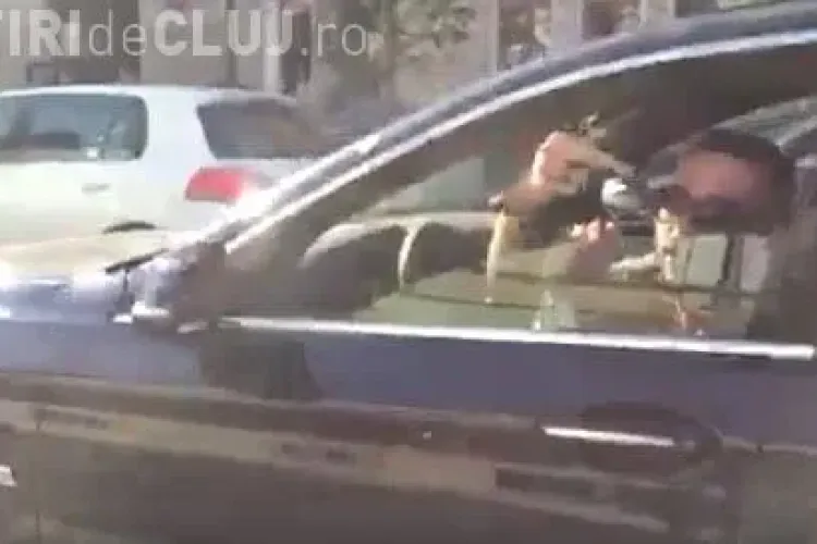 Cluj-Napoca: Un BMW -ist i-a tăiat calea și apoi i-a arătat degetul mijlociu cu TUPEU - VIDEO
