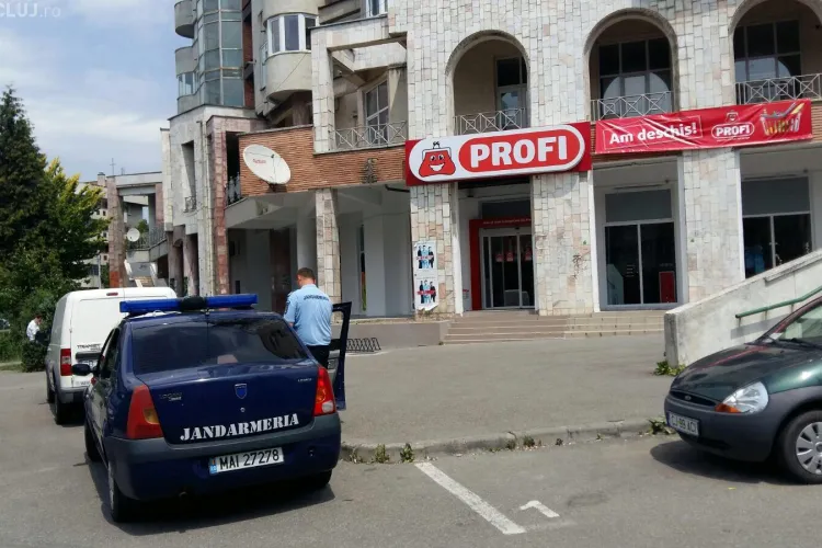 Hoț din magazine prins la Cluj de un jandarm aflat în timpul liber. L-a fugărit pe stradă până l-a pus la pământ FOTO