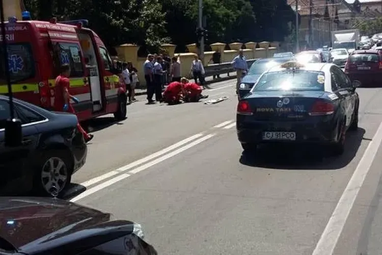UPDATE Un biciclist a lovit un pieton pe trecere la USAMV și s-a accidentat grav. A ajuns la spital FOTO