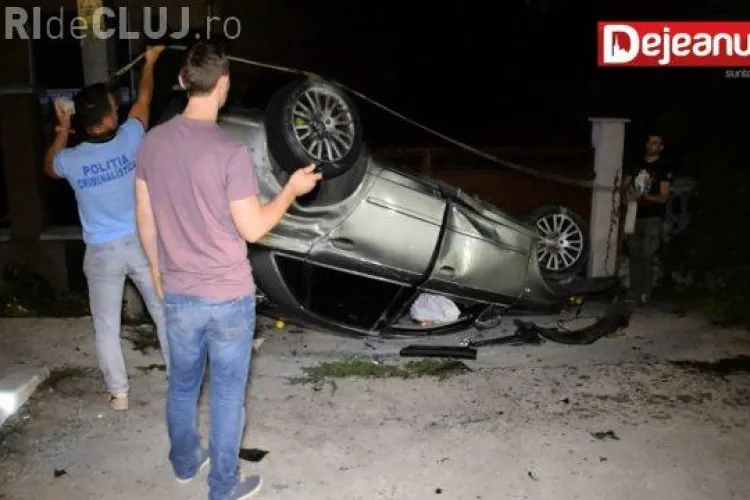 CLUJ: Un șofer s-a răsturnat cu mașina, după ce a adormit la volan VIDEO