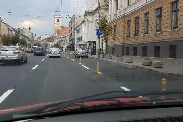 Taximetriștii nu vor avea acces pe banda unică de transport în comun 