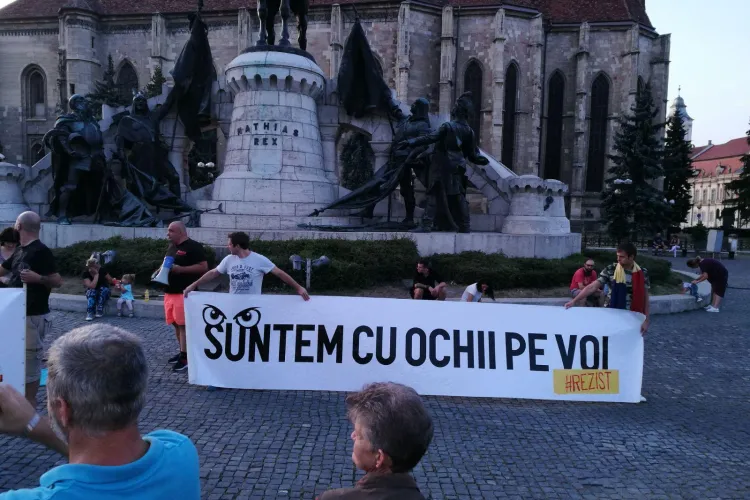 Protest la Cluj: Peste 150 de persoane au ieșit în stradă - VIDEO
