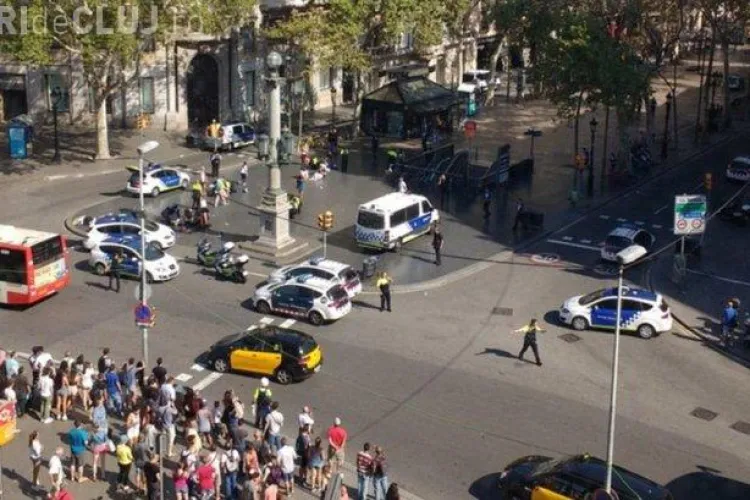VIDEO - Atac terorist la Barcelona. O furgonetă a intrat în pietoni pe bulevard La Rambla. Cel puţin 13 morţi şi zeci de răniţi