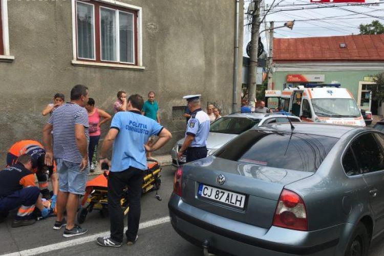 CLUJ: Femeie ruptă de beată lovită de autoturism la Dej. Încerca să traverseze neregulamentar strada VIDEO
