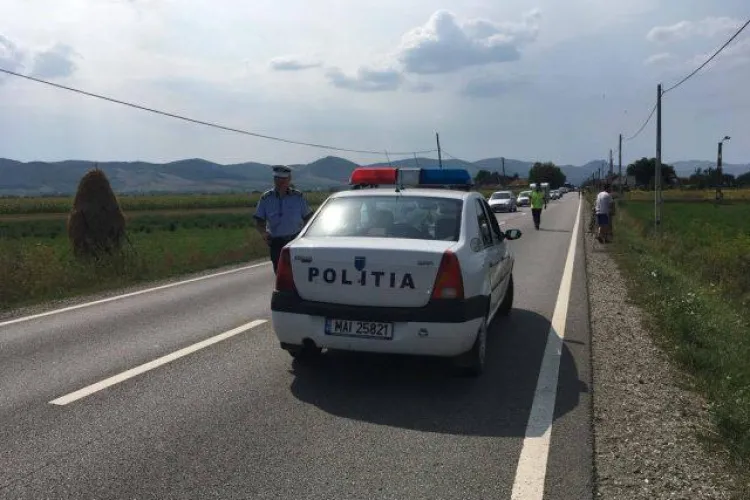 Accident grav pe un drum din Cluj. Un biciclist a ajuns în stare gravă la spital, după ce a fost lovit de mașină FOTO