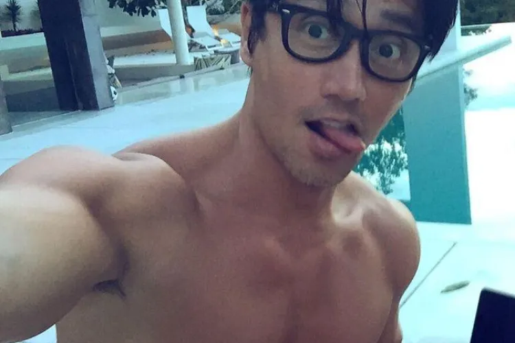 Câți ani are acest bărbat? Nimeni nu a ghicit - FOTO