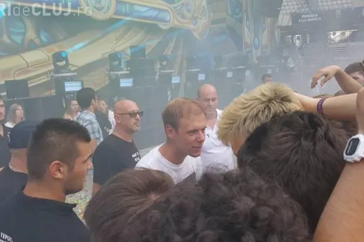 Untold 2017 / Poza zilei. Emil Boc și Alin Tișe la ora 8.00 dimineața la Armin - FOTO