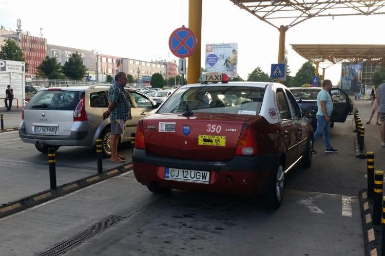 Cluj: Taximetriști nesimțiți la Aeroport. Vânau străinii veniți la Untold. Poliția Transporturi e de toată JENA - FOTO