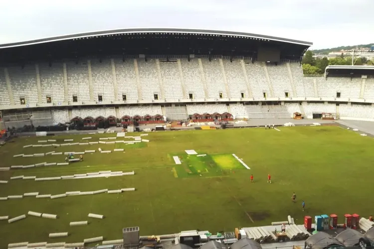 Gazonul Cluj-Arena a fost eliberat în cursul zilei de luni - FOTO