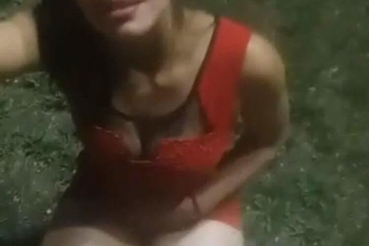 Cluj-Napoca: Sex pe Calea Baciului, în sensul giratoriu. Au transmis Live pe Facebook - VIDEO