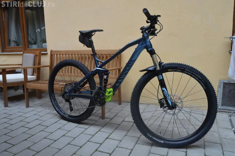  Bicicletă scumpă furată de la The Office. Hoții sunt deja profesioniști și aleg ce fură - VIDEO