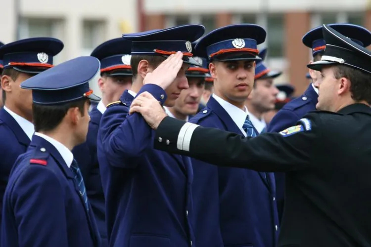 Cluj: Absolvenții cei mai buni de la Școala de Poliție, fraieriți și trimiși să lucreze la TF