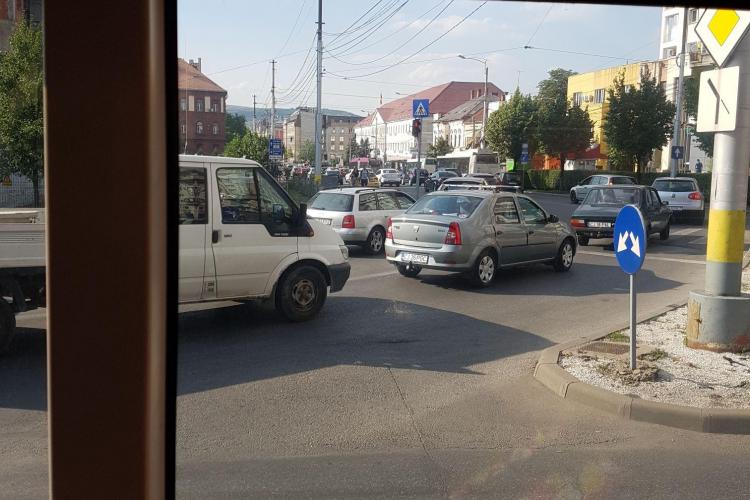 Trafic de coșmar în centrul Clujului: Am facut 30 de minute din Piața Mihai Viteazu până în Cipariu FOTO