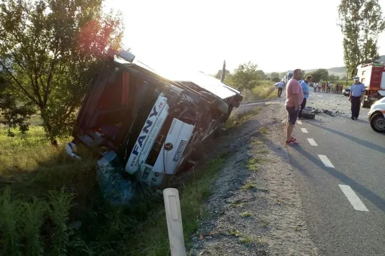 Fany susține că experiența șoferului lor a limitat rănirea gravă a pasagerilor