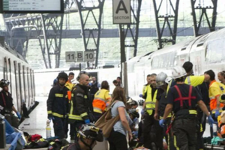 Accident feroviat cu aproape 50 de victime la Barcelona. Printre persoanele rănite se află și un român VIDEO