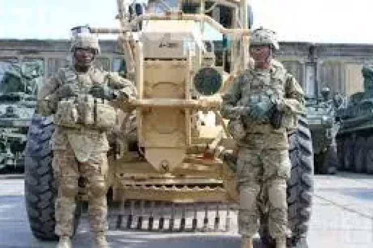 CLUJ: Aproximativ 1.000 de militari americani sosesc la baza aeriană de la Luna