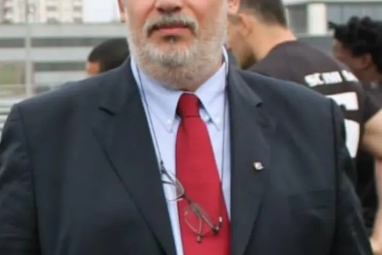 Mesajul unui lider PSD din Transilvania către elevi: ”Puneți mâna pe carte. Nu fumați in budă”