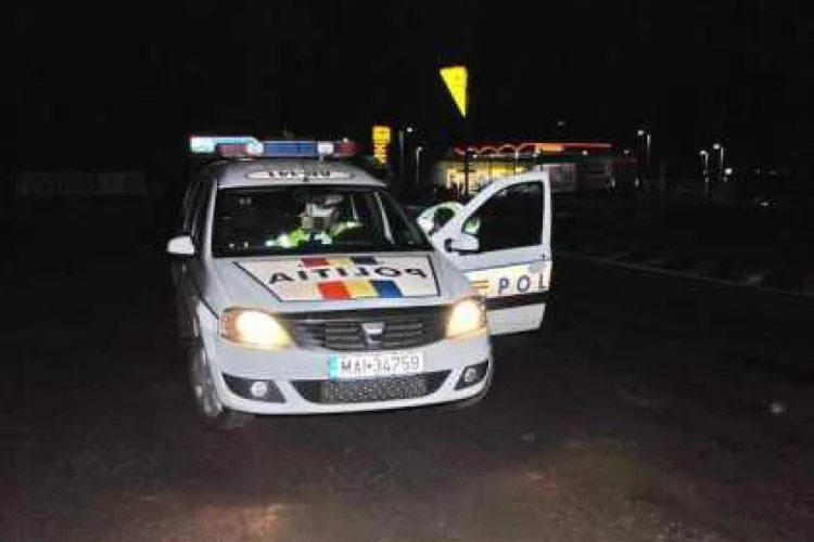 Cluj: Un bețiv s-a plimbat liniștit prin oraș fără ca Poliția să se grăbească. O familie l-a urmărit cu mașina