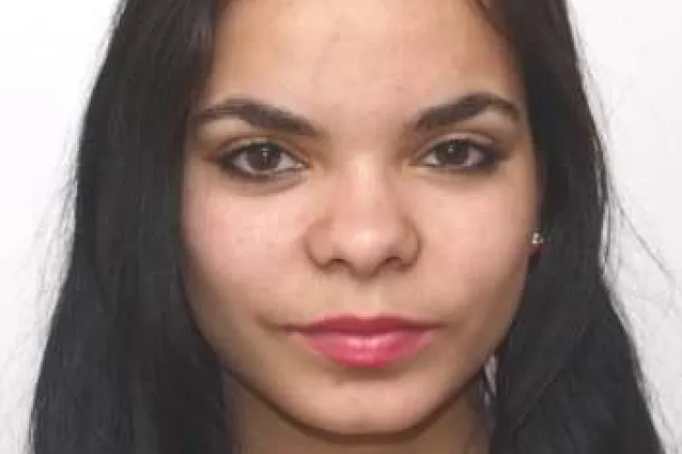 CLUJ: Tânără de 18 ani, dispărută de acasă de o lună. Ați văzut-o? FOTO