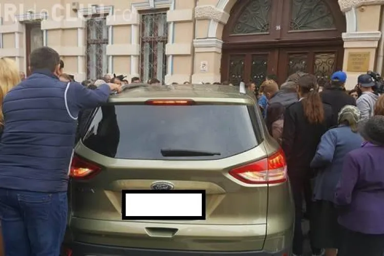 Ce număr are la mașină Cristian Pomohaci. El a fost aplaudat la Sibiu, unde s-a judecat apelul  - FOTO