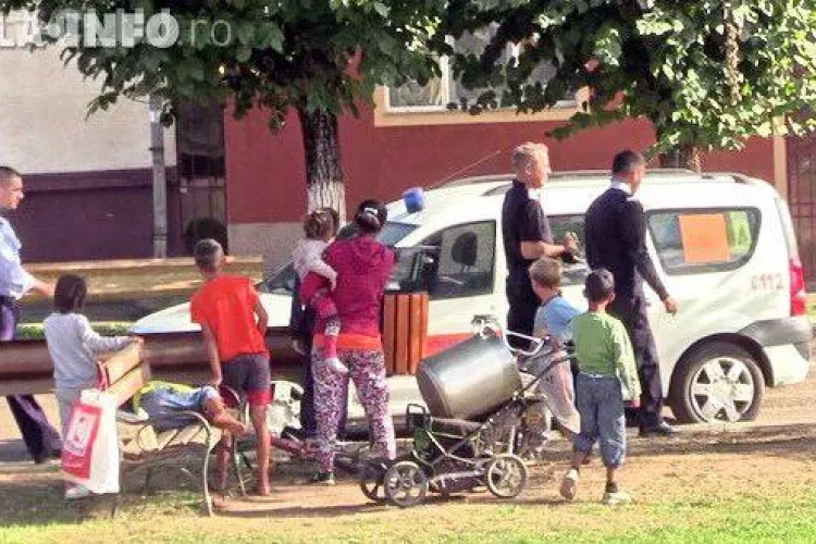 Alertă la Gherla, după ce un copil a fost văzut pe stradă cu o ”bombă” în mână VIDEO