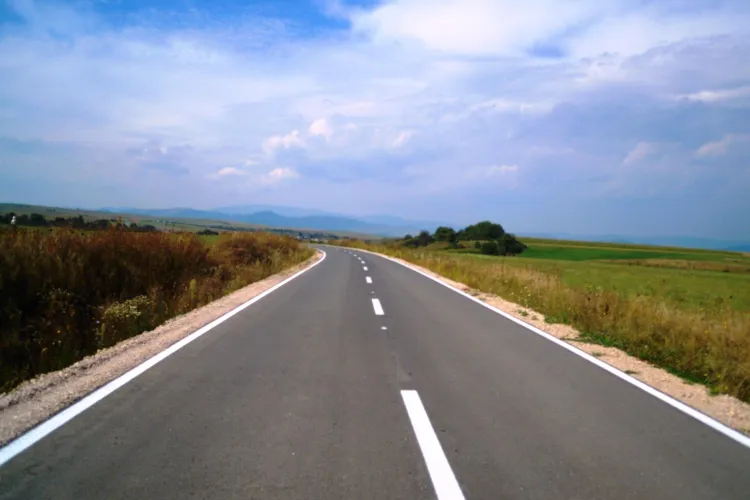 Drumul județean 109A Chinteni - Vultureni - Dealu Jurcii va fi refăcut de turcii de la Kiat