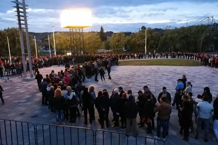Cluj: 10.000 de oameni la Holograf - VIDEO cu melodia ”Dragostea mea” 