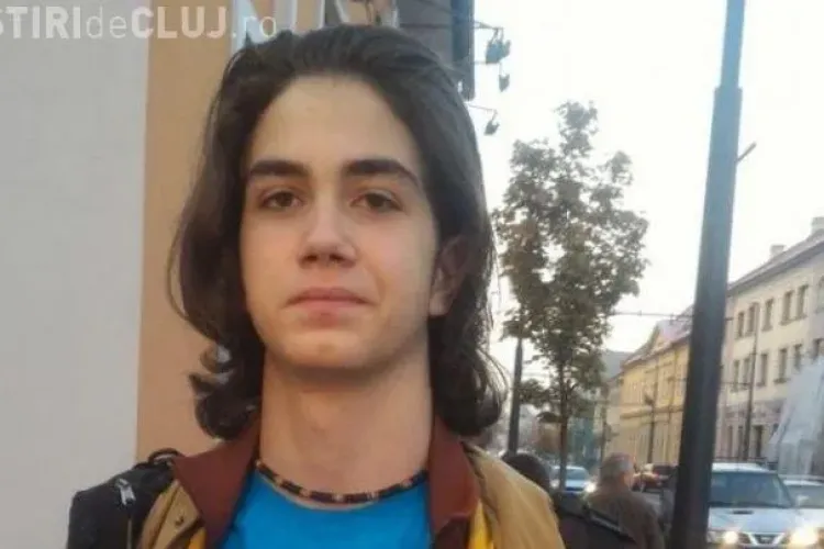 Cristian Tudor Popescu îl critică pe elevul pletos de la Cluj