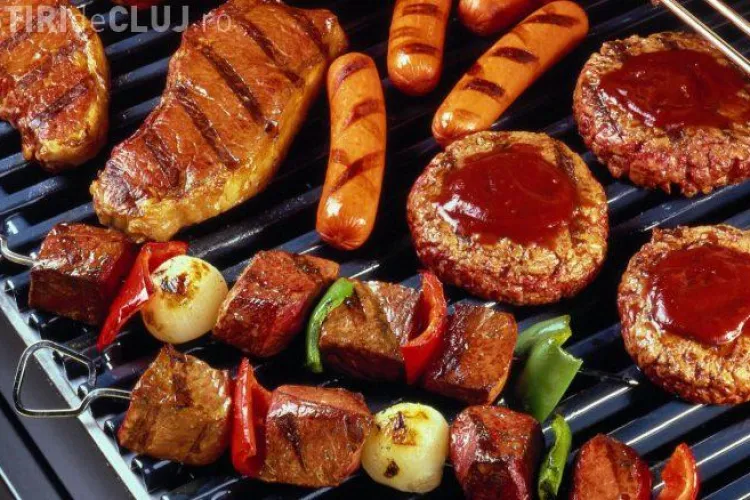 Cum să faci carne la grătar ca să nu formeze compuși cancerigeni