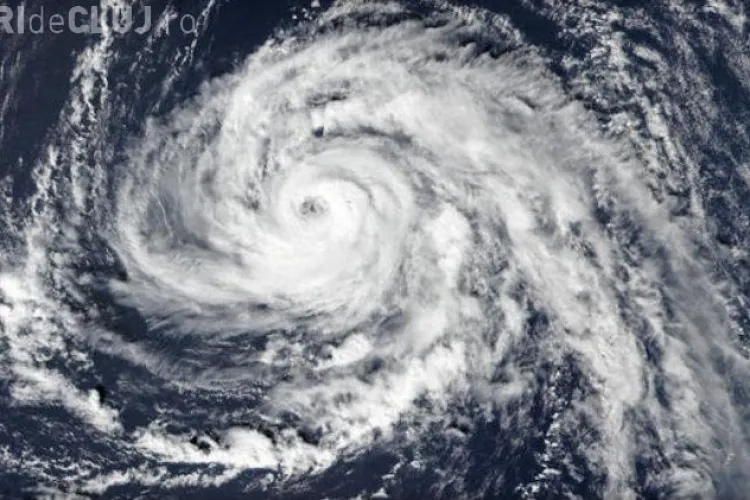 MAE a emis un avesrtisment de tip COD ROȘU de călătorie în Irlanda! Uraganul Ophelia va lovi coasta vestică 