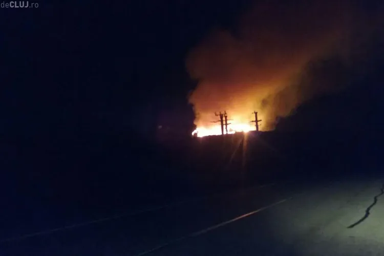 Rampa de gunoi de la Pata Rât a luat foc / UPDATE: Comunitatea locală este afectată - VIDEO