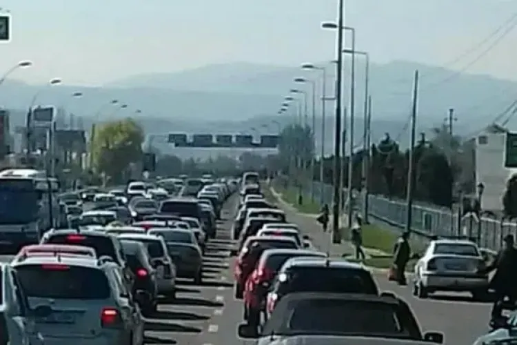Trafic de coșmar spre Florești! Realitatea era alta - FOTO