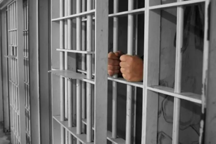 E oficial! Deținuții primesc 6 zile libere la fiecare 30 de zile petrecute în condiții improprii