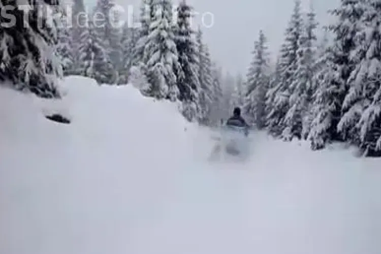 La Stațiunea Muntele Băișorii zăpada are 5 cm și ninge abundent. Recomandările jandarmilor pentru turiști